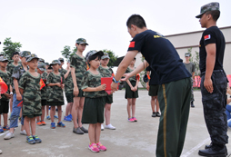 孩子適合參加我們西安小學(xué)生夏令營的軍事夏令營嗎？