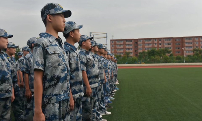 2024年西安青少年軍事化夏令營(yíng)