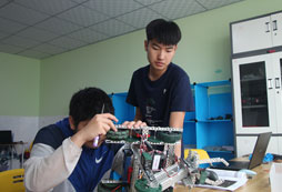 孩子多大能參加西安機器人夏令營？