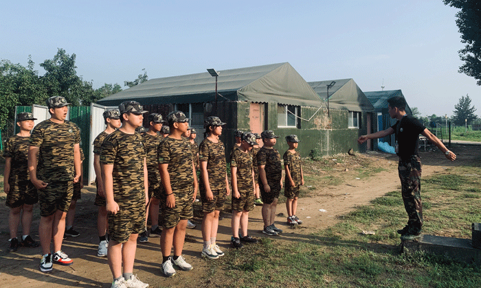 咸寧青少年軍事夏令營.gif