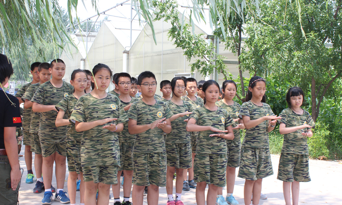 上海暑假小學(xué)生軍事化訓(xùn)練