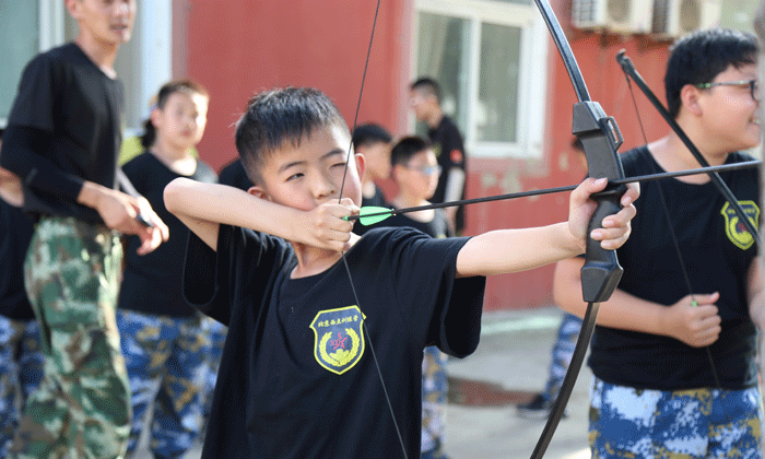 21天小學(xué)生軍訓(xùn)夏令營什么價格