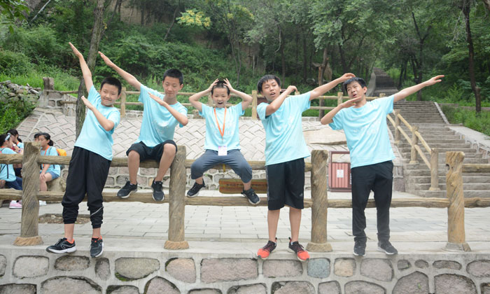 2024年小學(xué)生夏令營(yíng)