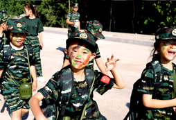 信號(hào)旗軍事夏令營(yíng)給孩子超越自我的機(jī)會(huì)