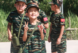 信號(hào)旗軍事夏令營(yíng)真的可以鍛煉孩子嗎？