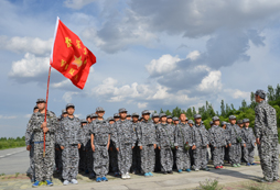 軍人為什么要站軍姿？