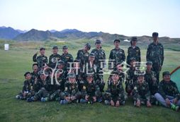 參加新疆軍事訓練營激孩子內(nèi)在潛能