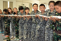 來(lái)新疆小學(xué)生夏令營(yíng)給孩子來(lái)一場(chǎng)精神上洗禮