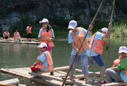 暑假心智夏令營(yíng)活動(dòng)受到學(xué)生和家長(zhǎng)們的好評(píng)