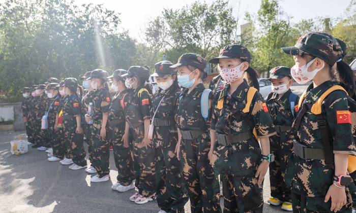 女兵營