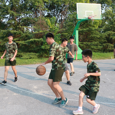 暑期小精英軍事讓你體驗(yàn)軍旅生活