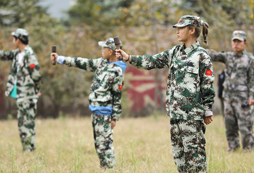 許昌軍事夏令營通過訓(xùn)練讓孩子提升綜合能力