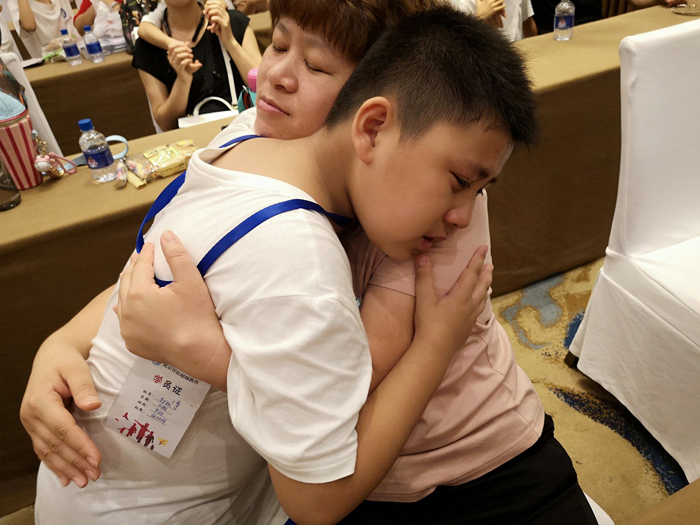 孩子第一次離開父母去夏令營