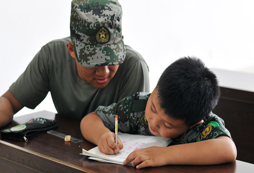 揚(yáng)州小學(xué)生夏令營幫助突破孩子自身壁壘