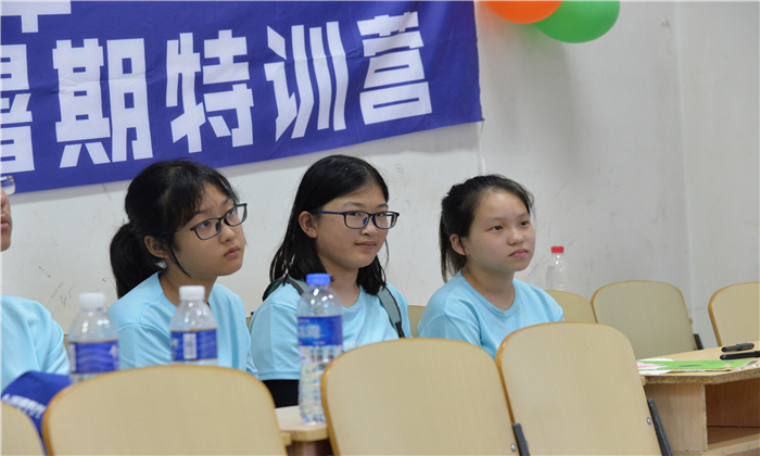21天青少年研學(xué)夏令營(yíng)怎么選