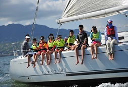深圳御風(fēng)者帆船夏令營適合中國孩子的運動平臺