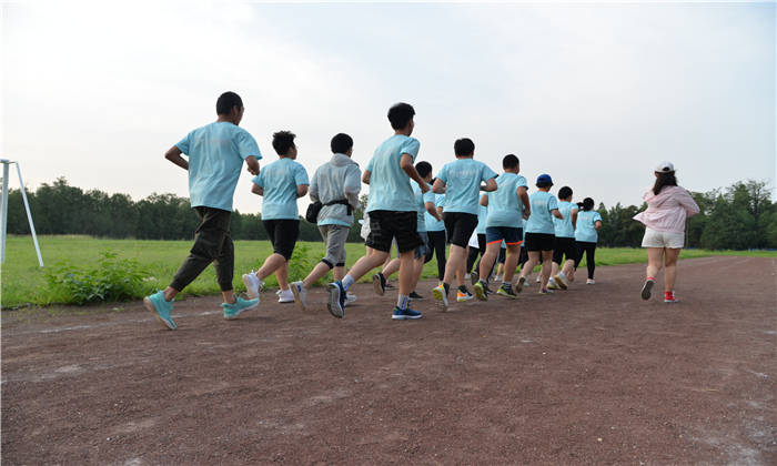整齊的隊(duì)列