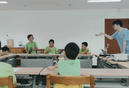 參加英語夏令營的學(xué)生收獲有什么？