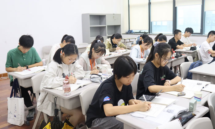 英語夏令營哪家好