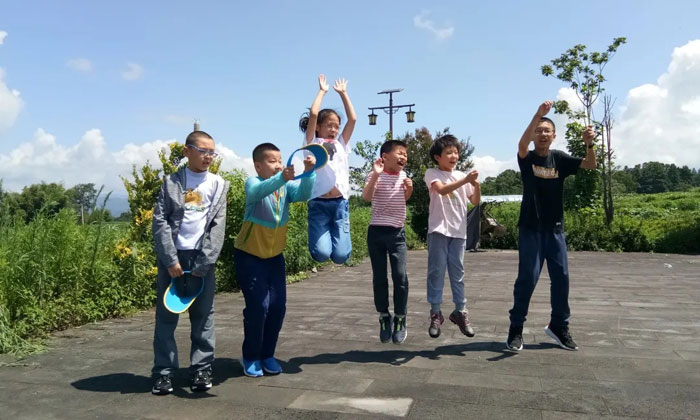 藝術(shù)夏令營報(bào)名多少錢
