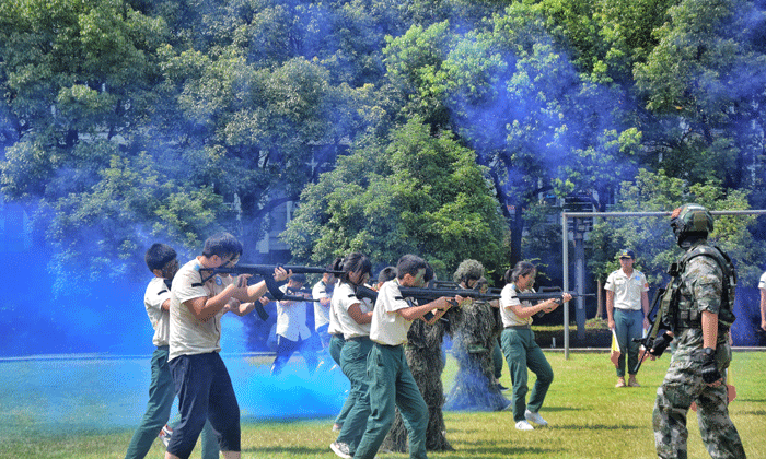 義烏青少年軍事夏令營(yíng)有哪些