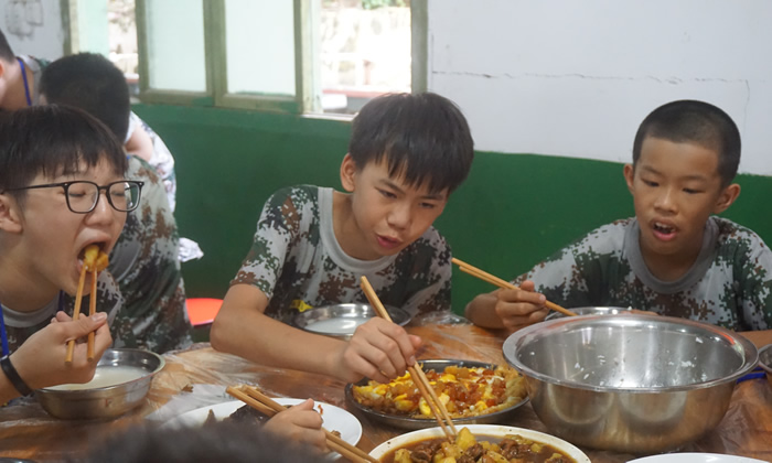 廣西黃埔少年軍事訓(xùn)練營怎么樣