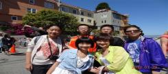 紐約街頭的游學(xué)大家庭
