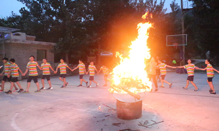 參加體驗類游學(xué)夏令營攻略