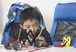 有沒有適合小學(xué)生參加的機器人夏令營