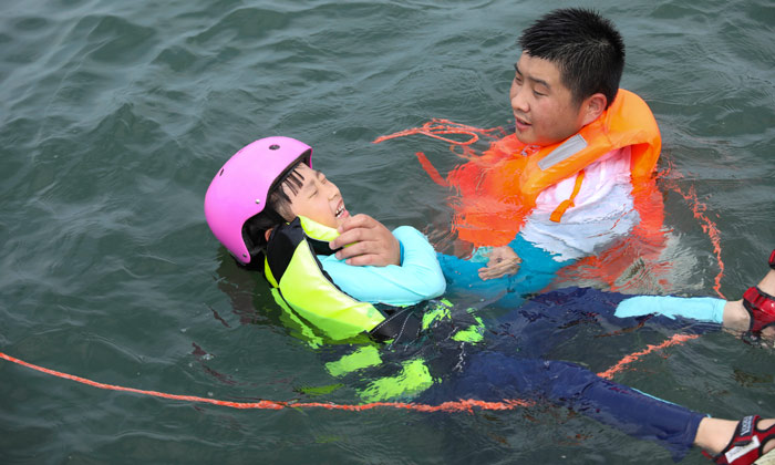 小學(xué)生游泳夏令營(yíng)口碑推薦