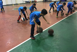 參加2024年青少年體育夏令營增強鍛煉!