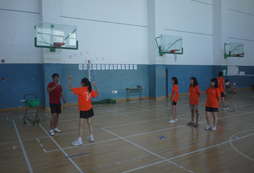 如何給孩子選擇羽毛球夏令營(yíng)