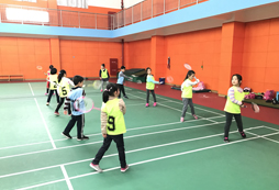 暑期青少年羽毛球夏令營的營地環(huán)境怎么樣？