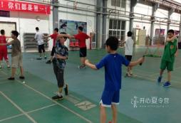 和青少年羽毛球訓(xùn)練營一起為快樂加油！