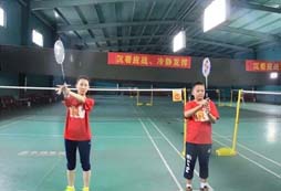 愛上網(wǎng)的孩子適合的羽毛球夏令營嗎？