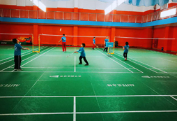 多大的孩子適合參加青少年羽毛球夏令營？