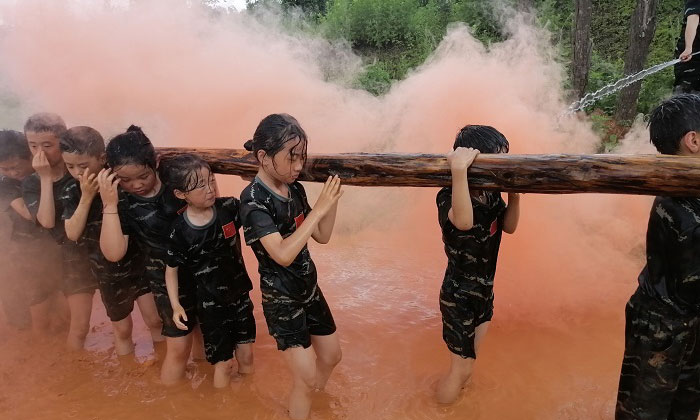 云南軍事夏令營(yíng)多少錢