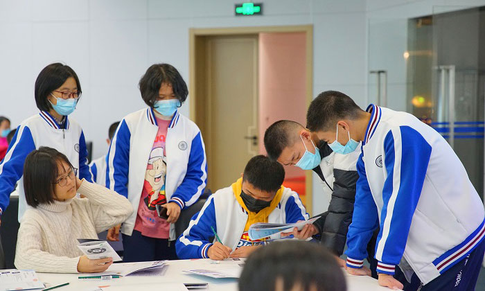 找組長幫助修改不對的地方