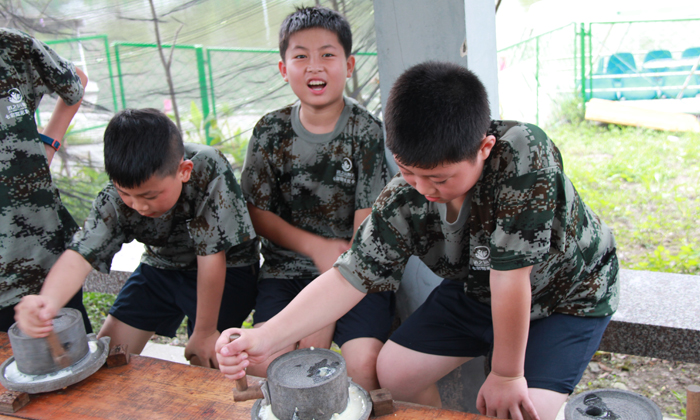 中小學(xué)生去浙江參加軍事夏令營會有哪些收獲.jpg