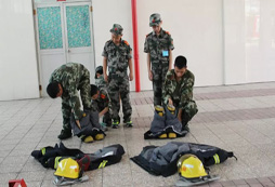 浙江軍事夏令營(yíng)吹響起航號(hào)角