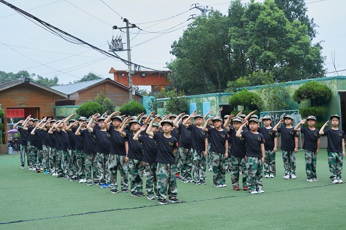 浙江軍訓夏令營需要的費用高不高