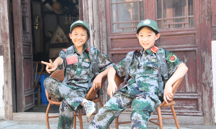 富陽區(qū)洞橋鎮(zhèn)青少年軍事冬令營