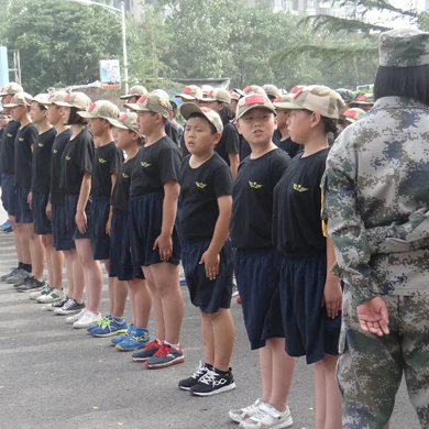 鄭州軍事夏令營(yíng)相比其他有啥獨(dú)特之處？