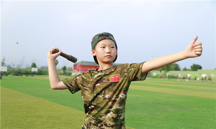 鄭州不錯(cuò)的軍事夏令營(yíng)