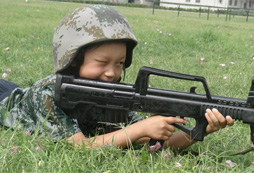 鄭州軍事夏令營(yíng)五大階段幫助孩子蛻變