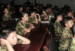 鄭州軍事夏令營(yíng)孩子假期成長(zhǎng)不二之選