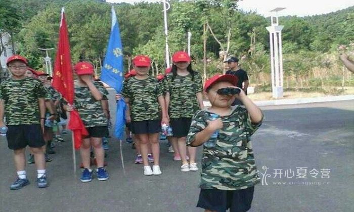 鄭州軍事夏令營(yíng)