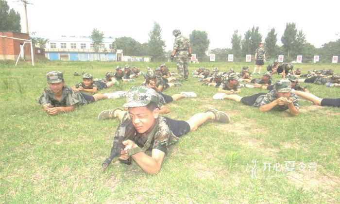 鄭州軍事夏令營(yíng).jpg