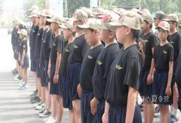 鄭州軍事夏令營(yíng)訓(xùn)練對(duì)于孩子們有哪些幫助