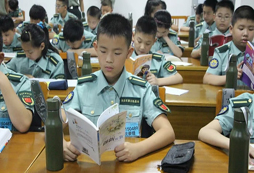 參加鄭州心智夏令營(yíng)給孩子一片自由的天空